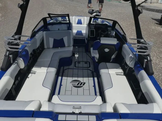 Slide: The Image of Malibu Wakesetter 23 MXZ 2021 - 11