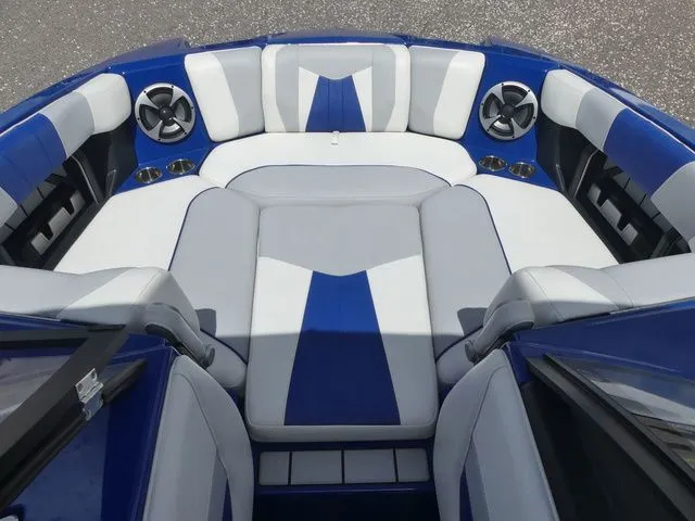 Slide: The Image of Malibu Wakesetter 23 MXZ 2021 - 12