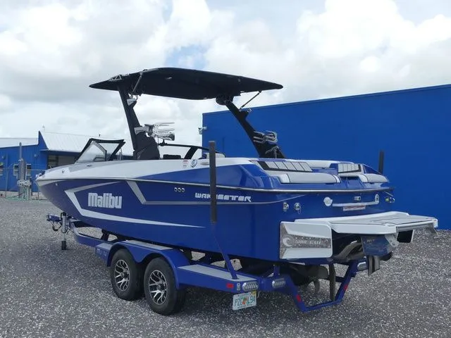 Slide: The Image of Malibu Wakesetter 23 MXZ 2021 - 6