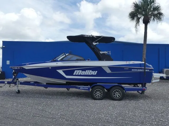Slide: The Image of Malibu Wakesetter 23 MXZ 2021 - 7