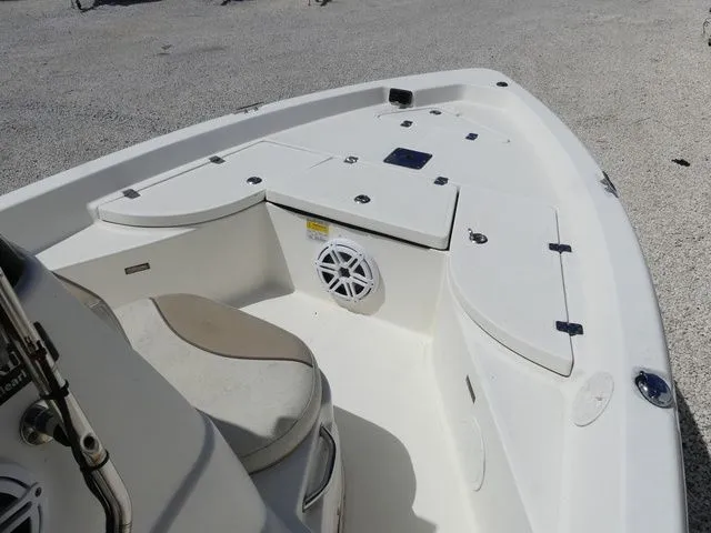 Slide: The Image of NauticStar 1910 NauticBay 2017 - 10