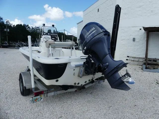 Slide: The Image of NauticStar 1910 NauticBay 2017 - 3