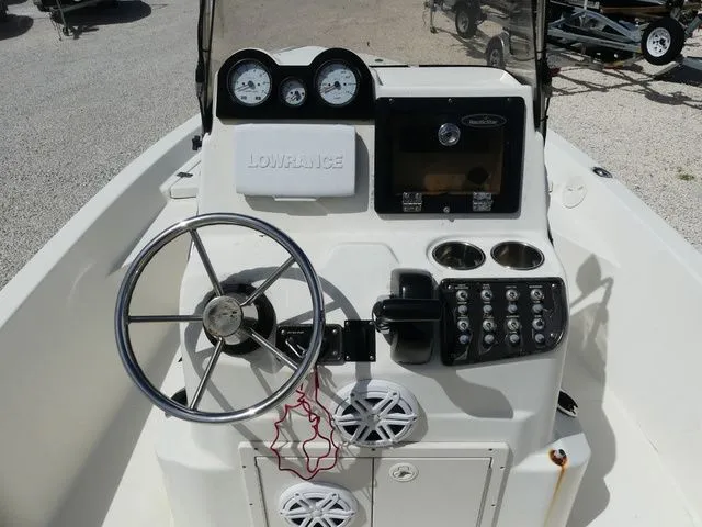 Slide: The Image of NauticStar 1910 NauticBay 2017 - 7