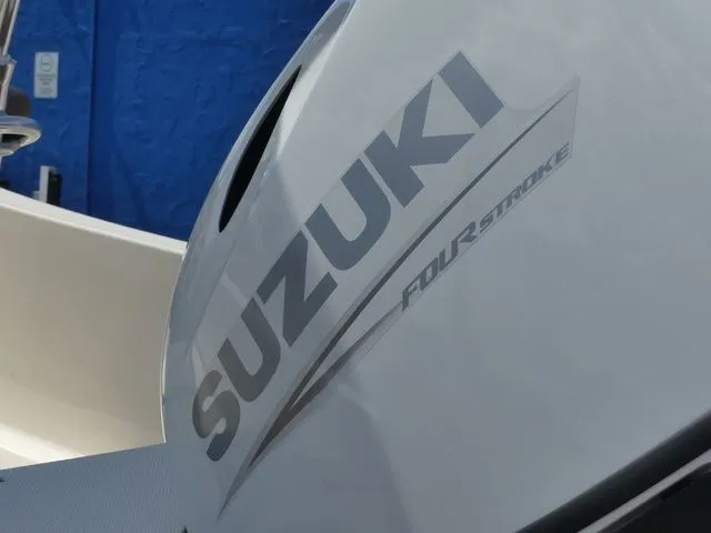 Slide: The Image of Pioneer Islander 180 2023 - 11