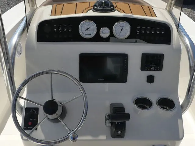 Slide: The Image of Pioneer Islander 180 2023 - 19