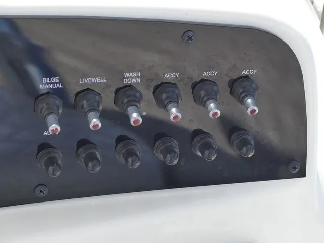 Slide: The Image of Pioneer Islander 180 2023 - 21