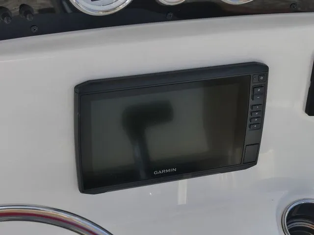 Slide: The Image of Pioneer Islander 180 2023 - 24