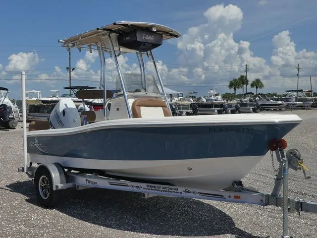 Slide: The Image of Pioneer Islander 180 2023 - 3