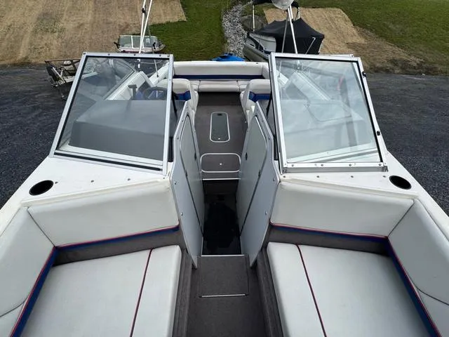 Slide: The Image of Bayliner 2250 1993 - 16