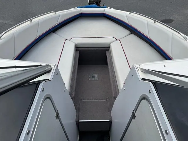 Slide: The Image of Bayliner 2250 1993 - 6