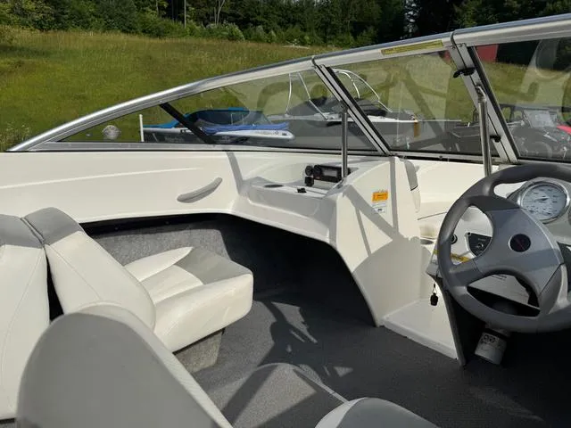 Slide: The Image of Bayliner 175 Bowrider 2012 - 9