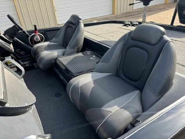 Slide: The Image of Ranger Z521 Comanche 2018 - 6