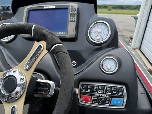 Slide: The Image of Nitro Z21 DC 2016 - 18