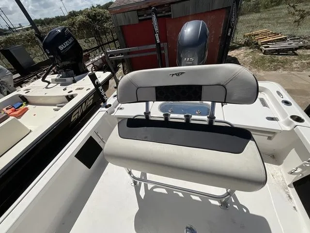 Slide: The Image of Tidewater 190 BAY MAX 2021 - 15