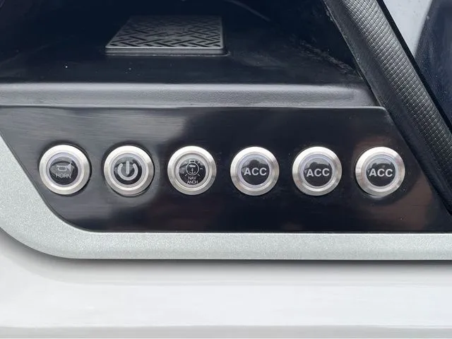 Slide: The Image of Viaggio Lago V-F V16F 2025 - 15