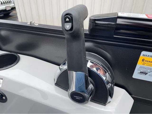 Slide: The Image of Viaggio Lago V-F V16F 2025 - 16