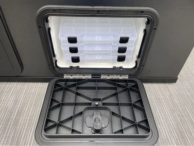 Slide: The Image of Viaggio Lago V-F V16F 2025 - 19