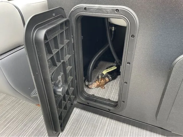 Slide: The Image of Viaggio Lago V-F V16F 2025 - 20