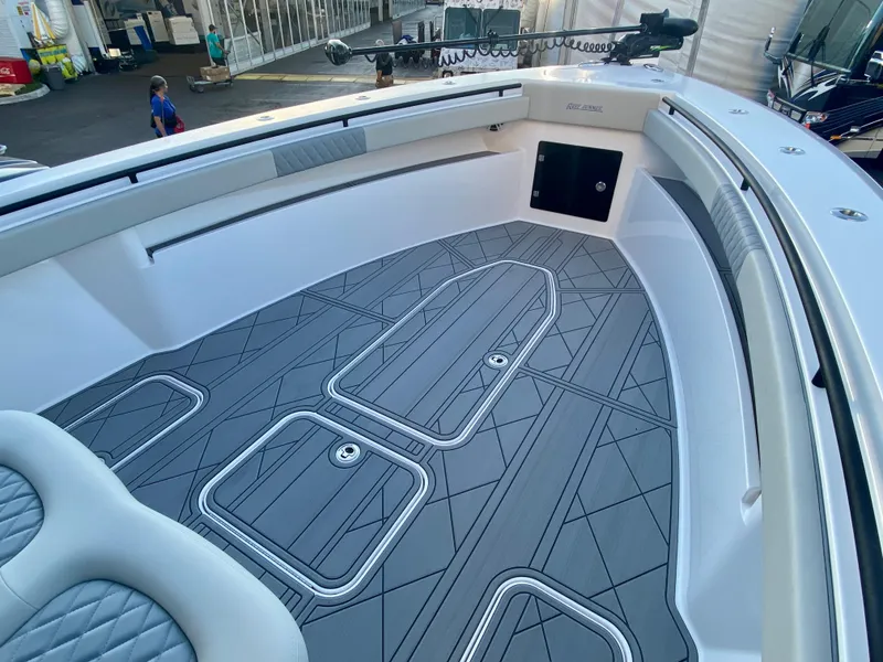 Slide: The Image of Reef Runner 230 C Open 2026 - 10