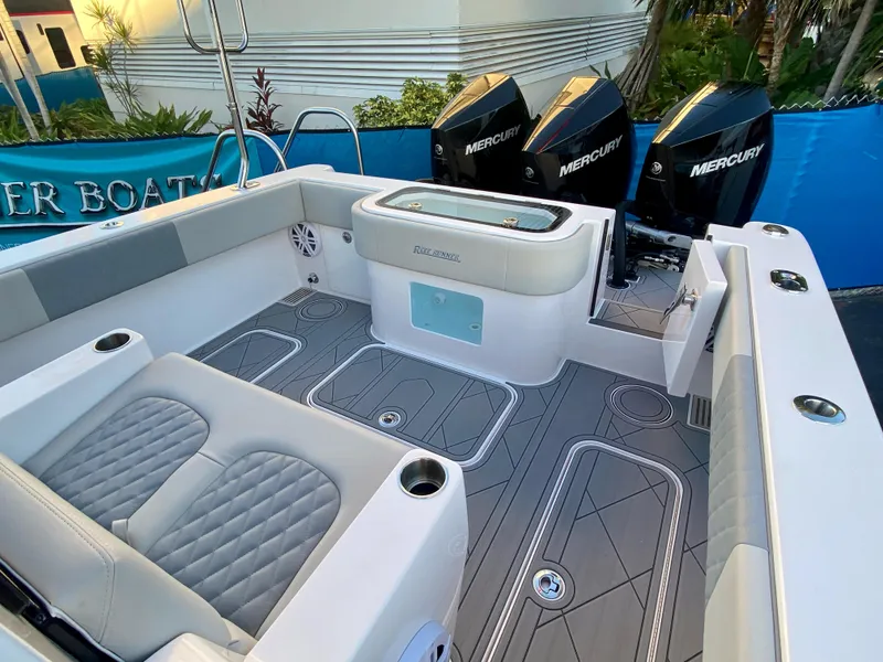 Slide: The Image of Reef Runner 230 C Open 2026 - 11