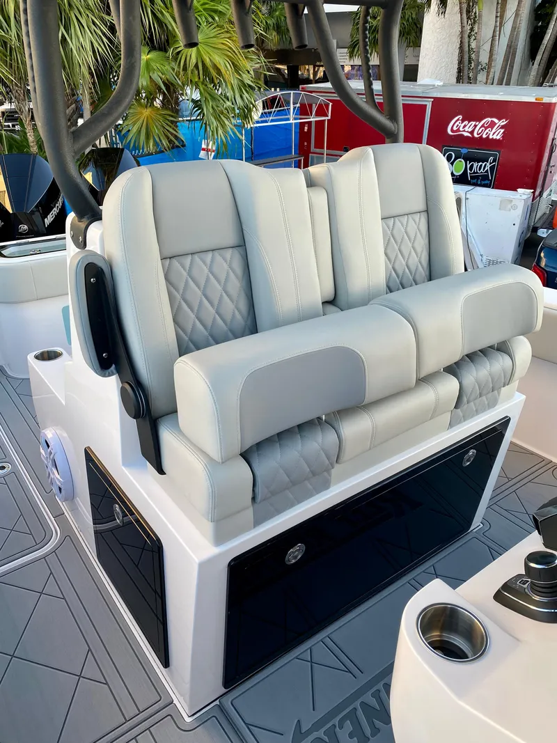 Slide: The Image of Reef Runner 230 C Open 2026 - 14