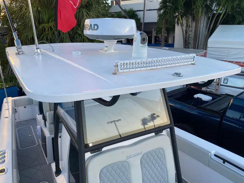 Slide: The Image of Reef Runner 230 C Open 2026 - 20