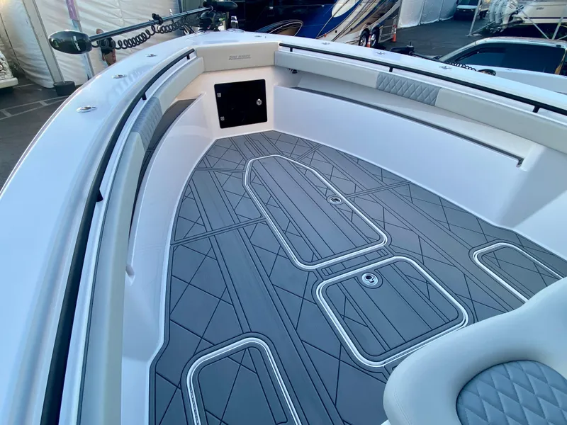 Slide: The Image of Reef Runner 230 C Open 2026 - 9