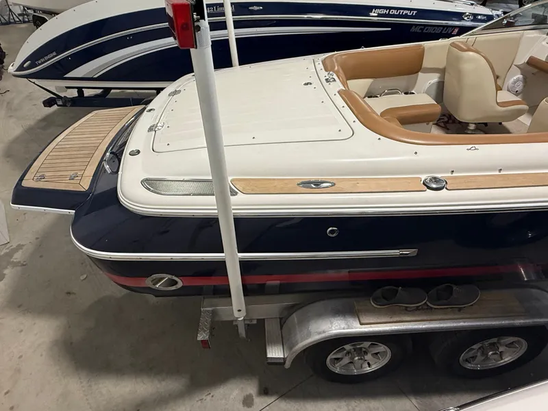 Slide: The Image of Chris-Craft 22 Lancer 2007 - 11