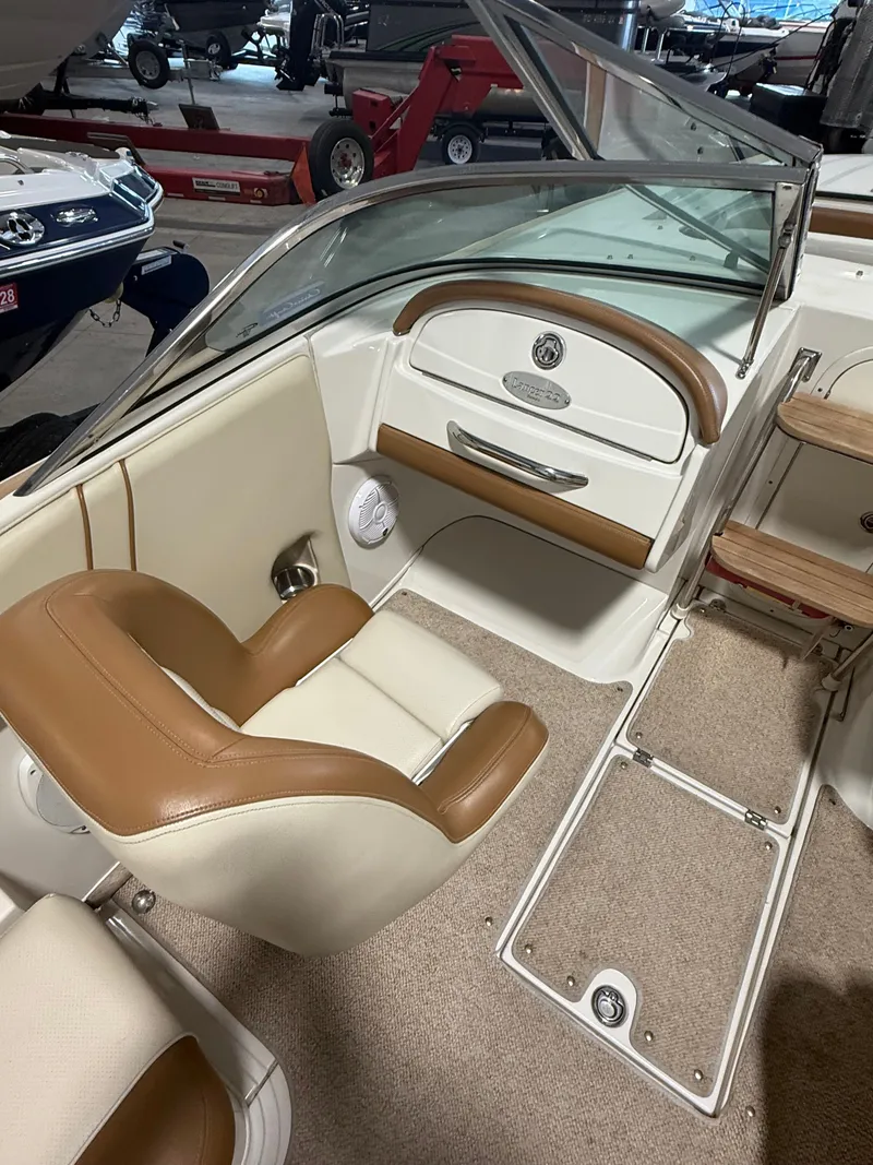 Slide: The Image of Chris-Craft 22 Lancer 2007 - 4