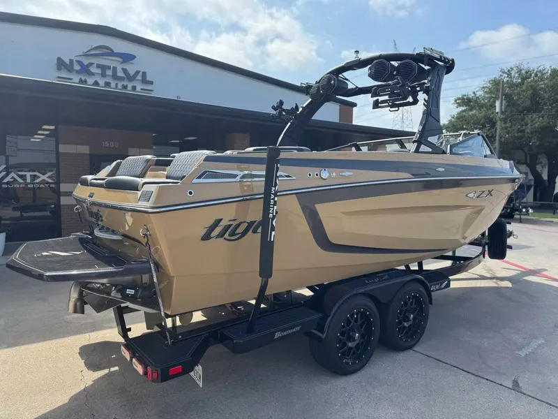 Slide: The Image of Tigé 23ZX 2023 - 3