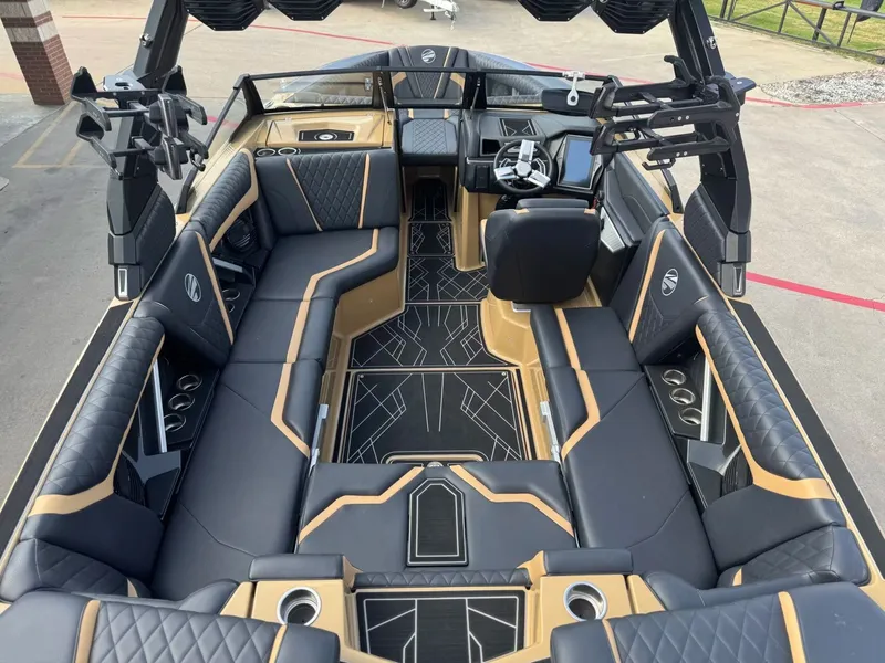 Slide: The Image of Tigé 23ZX 2023 - 5