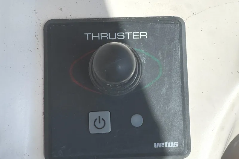 Slide: The Image of Control panel for Vetus thruster on 2003 Grady-White Marlin 300 boat. - 19