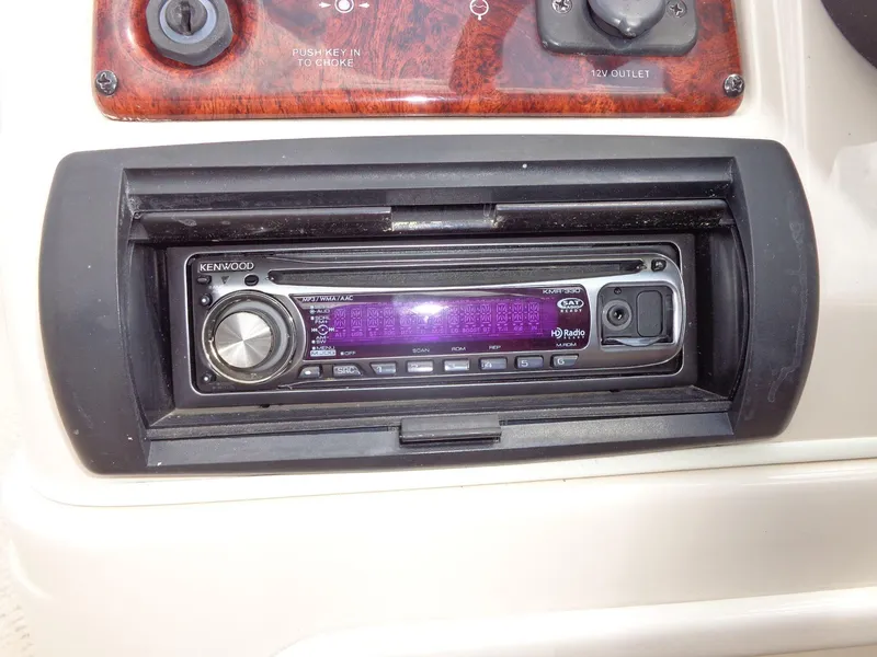 Slide: The Image of Triton Summit Pontoon 200 Gold 2006 - 24