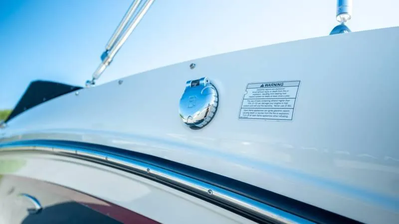 Slide: The Image of Sea Ray 190 SPX 4.3 2015 - 22