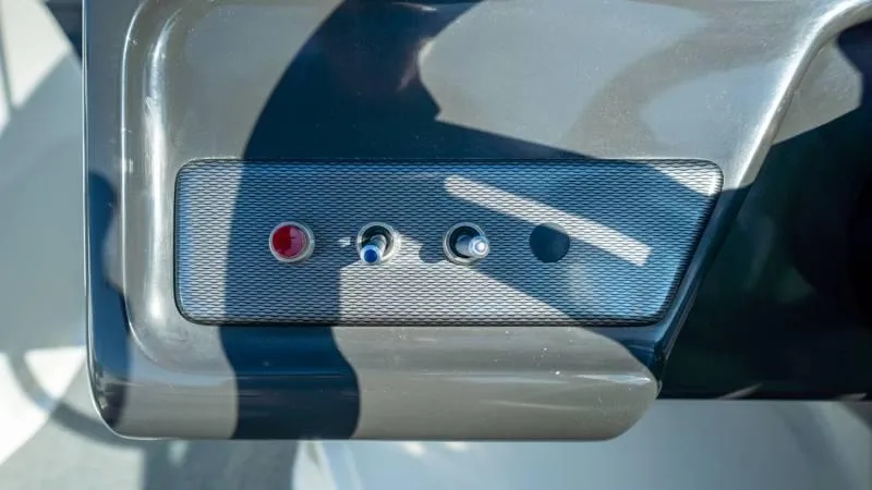 Slide: The Image of Sea Ray 190 SPX 4.3 2015 - 26