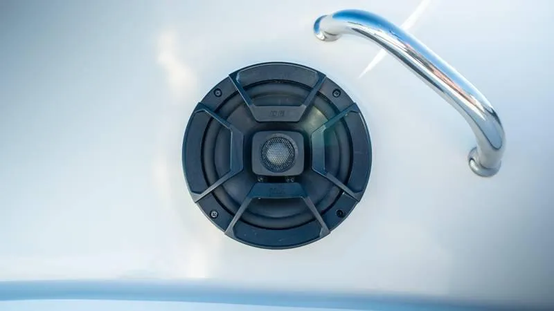 Slide: The Image of Sea Ray 190 SPX 4.3 2015 - 34