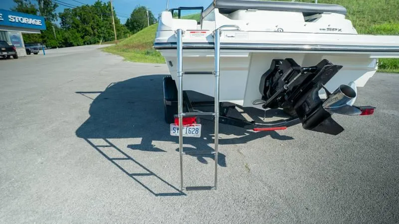 Slide: The Image of Sea Ray 190 SPX 4.3 2015 - 52