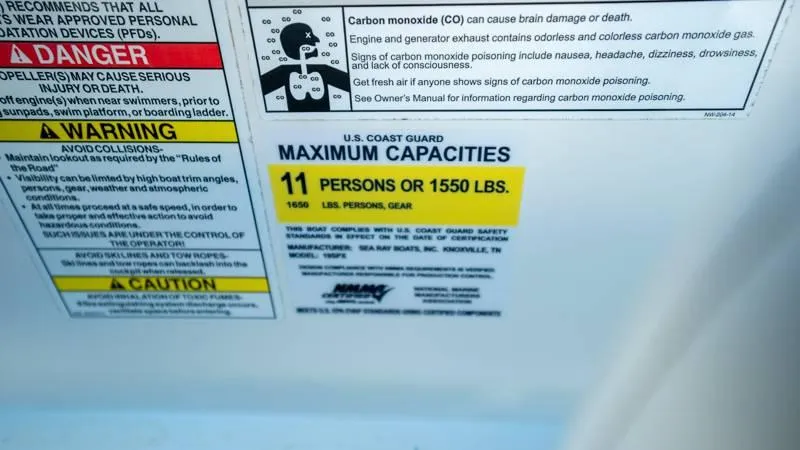 Slide: The Image of Sea Ray 190 SPX 4.3 2015 - 57