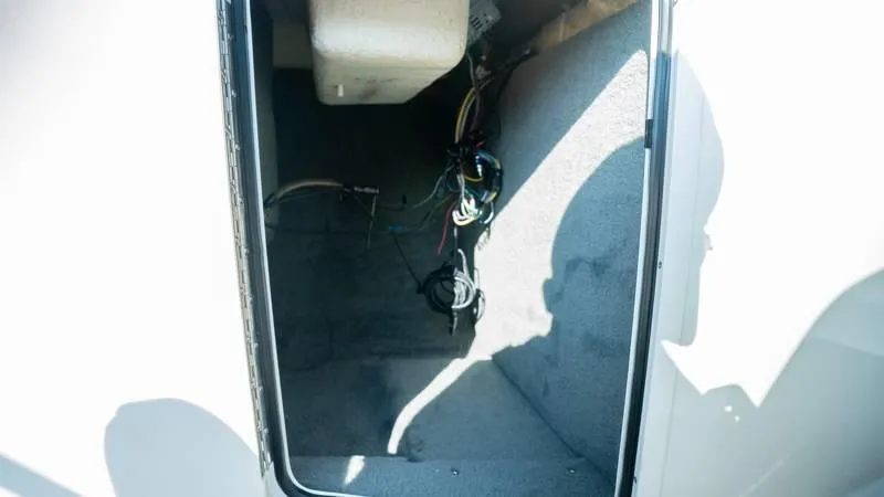 Slide: The Image of Sea Ray 190 SPX 4.3 2015 - 59