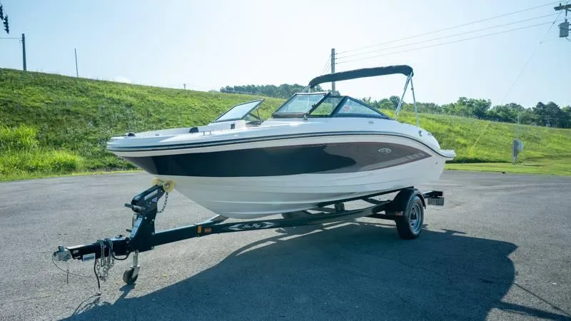 Slide: The Image of Sea Ray 190 SPX 4.3 2015 - 68