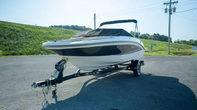 Slide: The Image of Sea Ray 190 SPX 4.3 2015 - 7