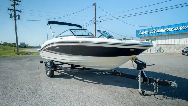 Slide: The Image of Sea Ray 190 SPX 4.3 2015 - 71