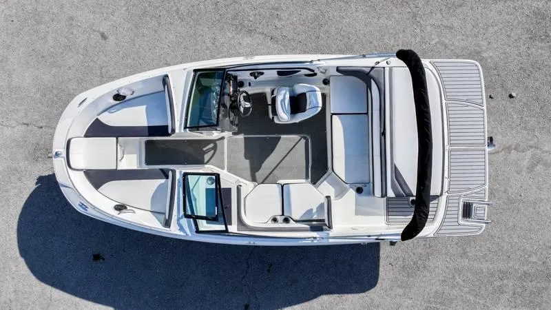 Slide: The Image of Sea Ray 190 SPX 4.3 2015 - 8