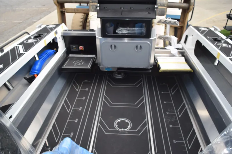 Slide: The Image of 2026 Stabicraft 1850 Supercab Sportfish interior with modern design and functional layout. - 14