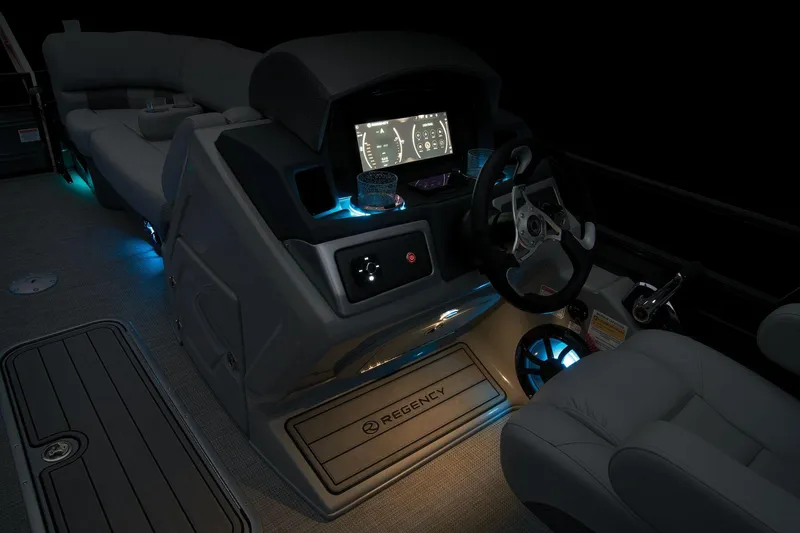 Slide: The Image of Regency 230 LE3 Sport 2025 - 68