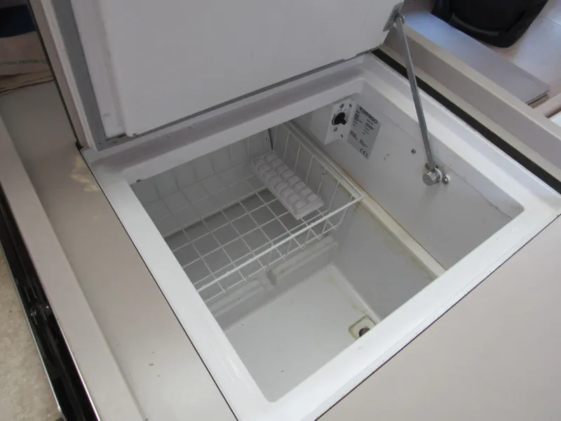 Slide: The Image of Top Loading Freezer - 10