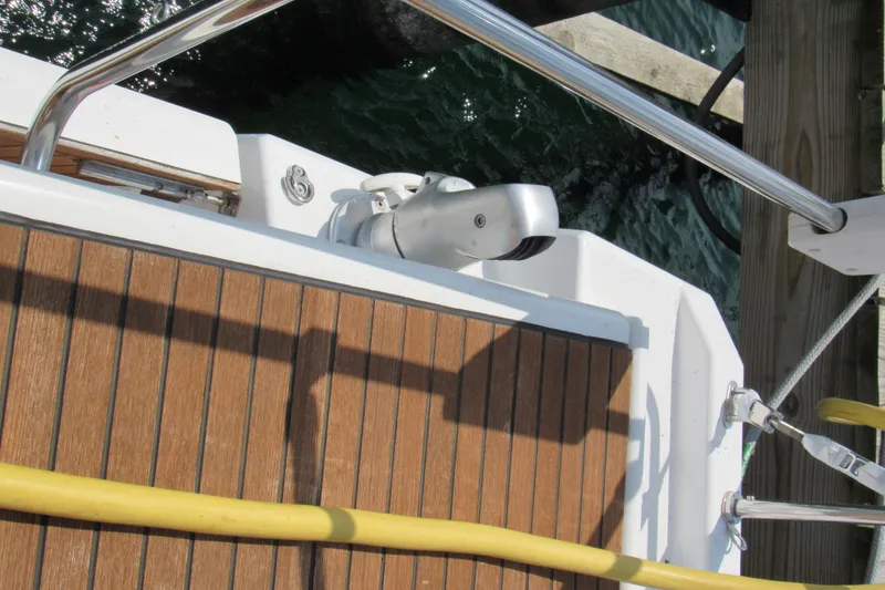 Slide: The Image of Retractable Dinghy Davit - 30