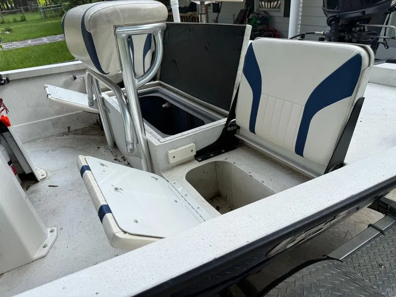 Slide: The Image of G3 18 Bay DLX 2018 - 10