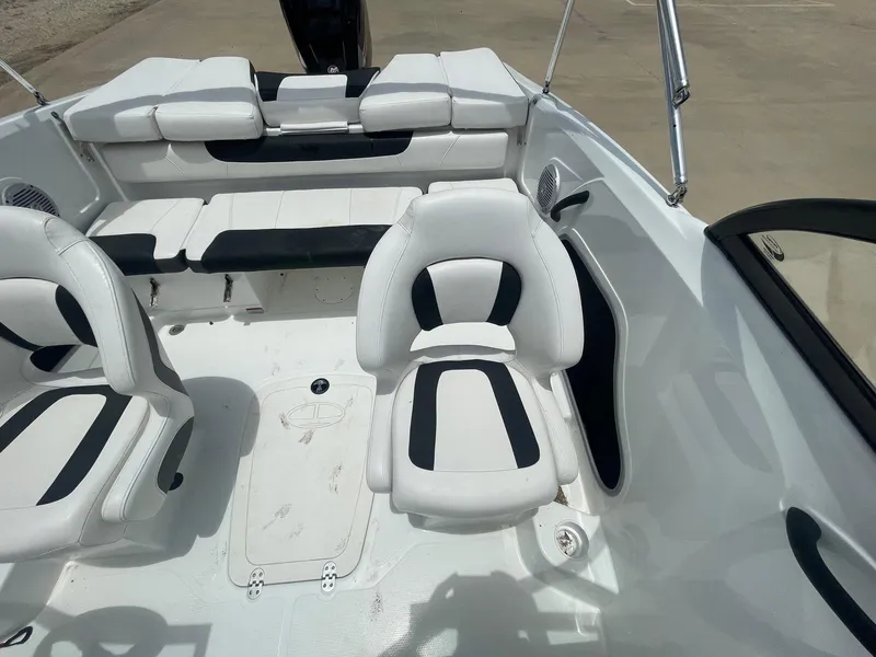 Slide: The Image of Tahoe 450 TS 2018 - 20