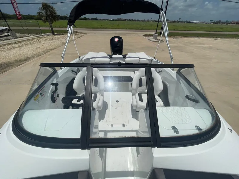 Slide: The Image of Tahoe 450 TS 2018 - 27